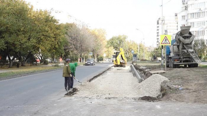 На ул. Крылова в Анапе реконструкция: расширят дорогу, а пешеходам - прогулочная аллея