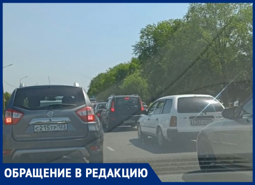 "Дикая» пробка – анапчанин просит поставить регулировщика на Симферопольском шоссе