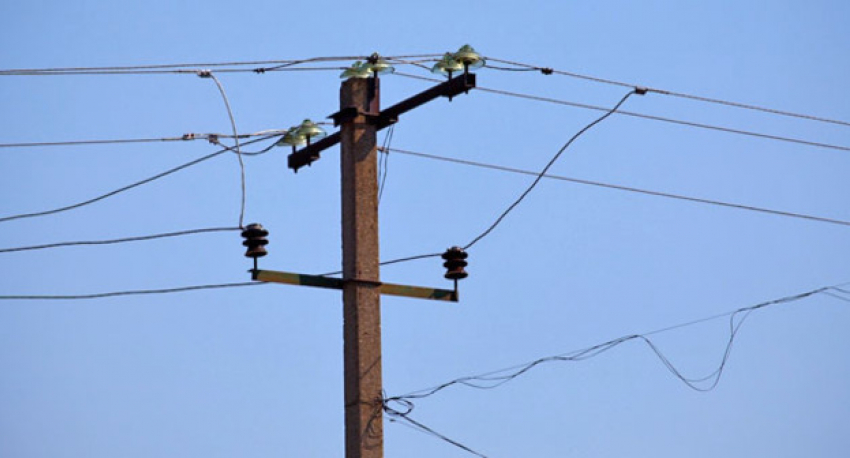 В Анапской восстановили электроснабжение после падения высоковольтного столба