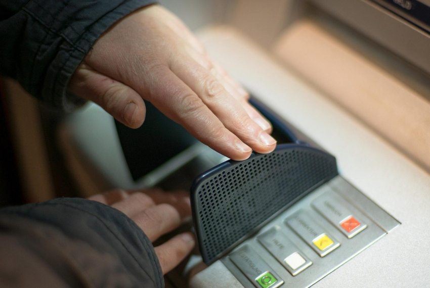 Роскачество порекомендовало анапчанам избегать уличных банкоматов