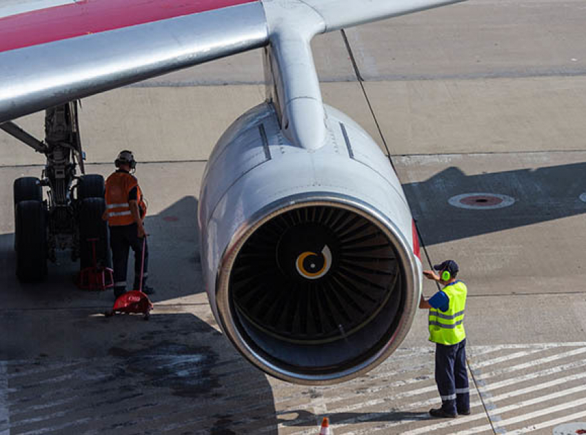Самолет Анапа — Уфа сел в Самаре из-за технической неисправности