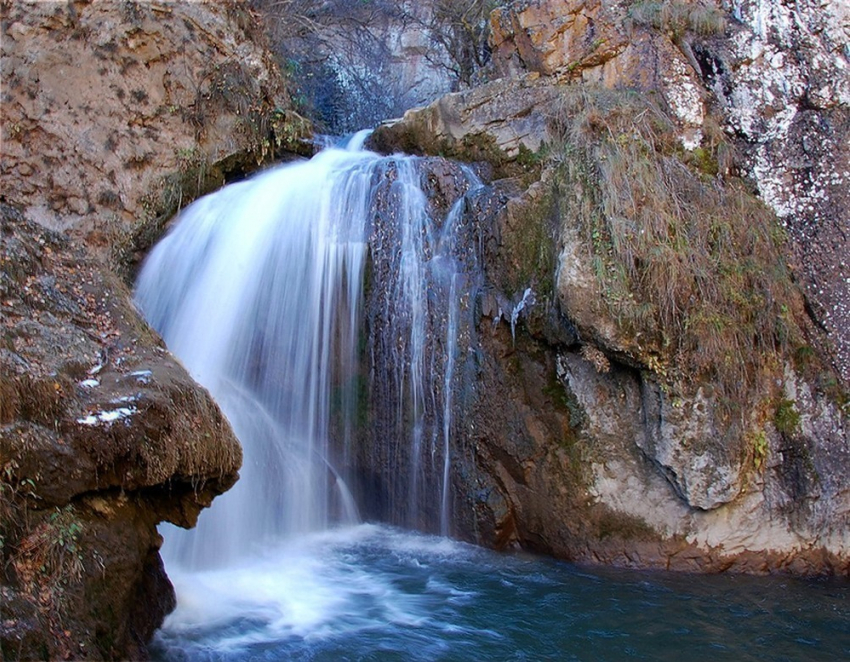 Интересный факт: в посёлке Утриш под Анапой находится пятиметровый водопад с пресной водой