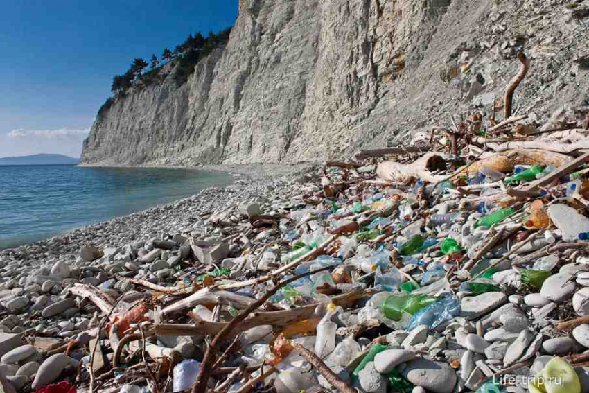 Более 150 тонн мусора вывезли с анапских пляжей