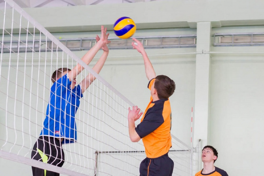 Юные анапские волейболисты успешно выступили на турнире в Краснодаре