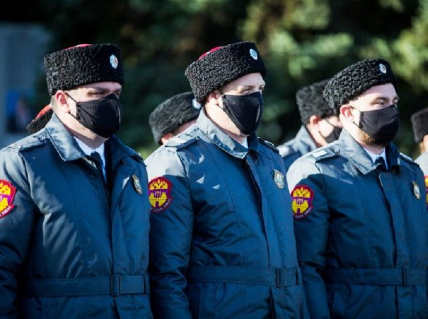Полицейские и казаки в Анапе будут пресекать уличные гуляния в Новый год