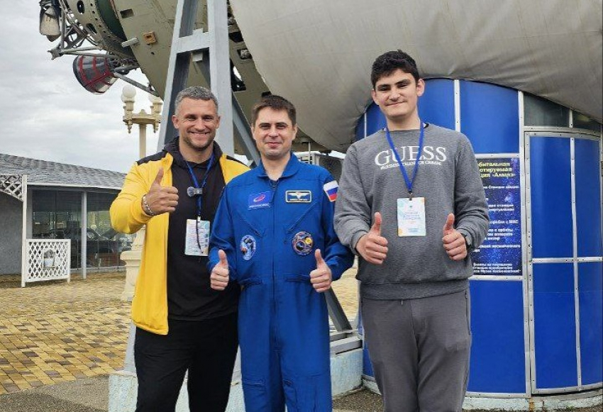 Анапский блогер встретился с действующим космонавтом Андреем Федяевым 