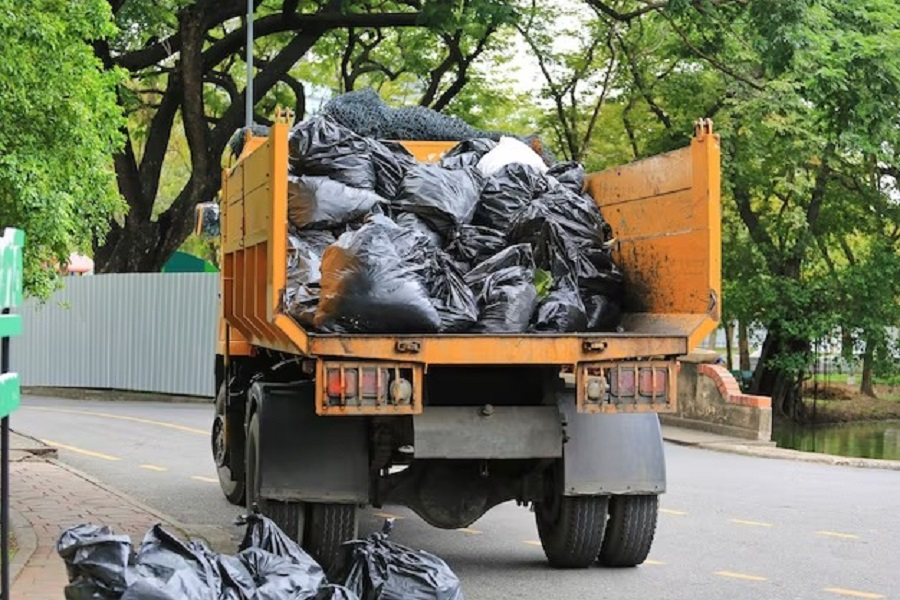 На вывоз мусора с улиц Анапы выделили еще 1,5 млн рублей