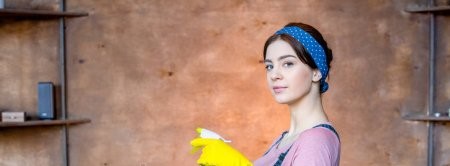 depositphotos_140977112-stock-photo-female-gardener-with-spray-bottle.jpg