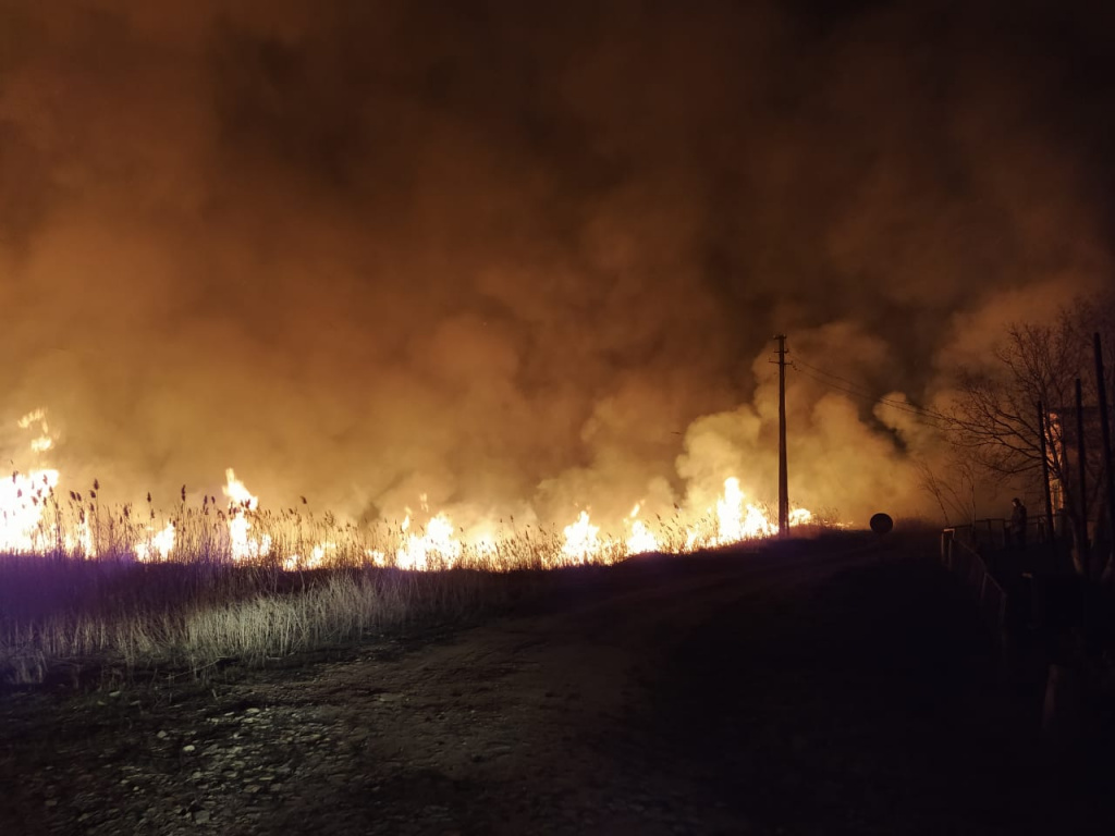 В Анапе во время пожара в доме погиб мужчина